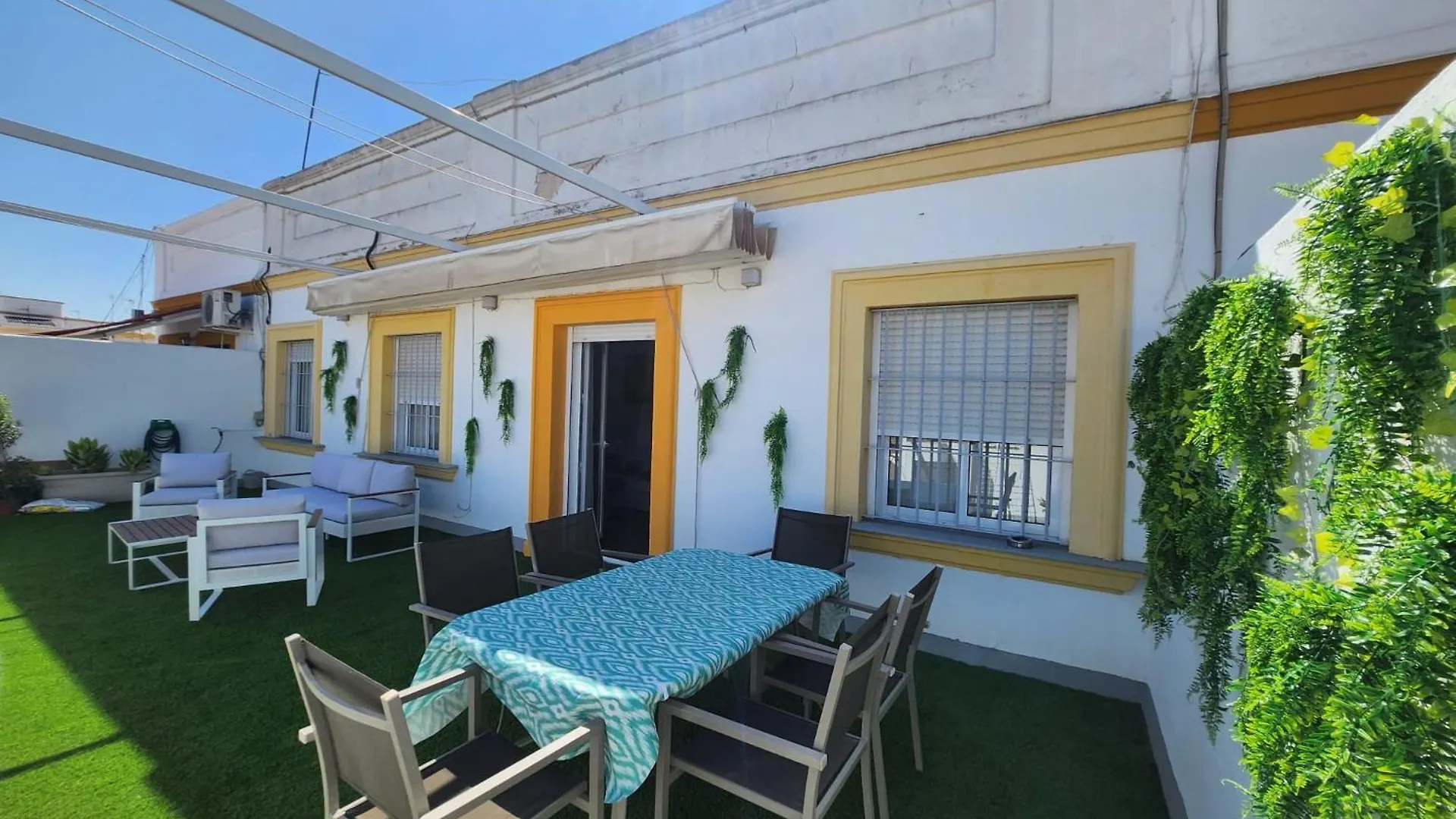 דירות סביליה Trendy Penthouse By The Bullring